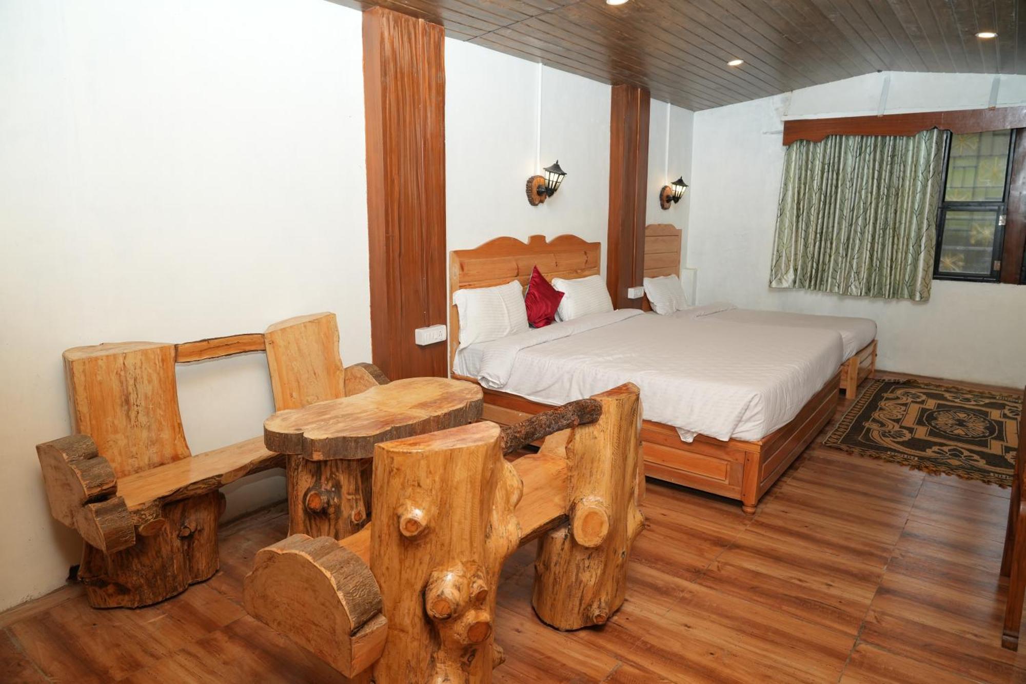 קודאיקנאל Vetrivel International By Brown Tree Resorts מראה חיצוני תמונה