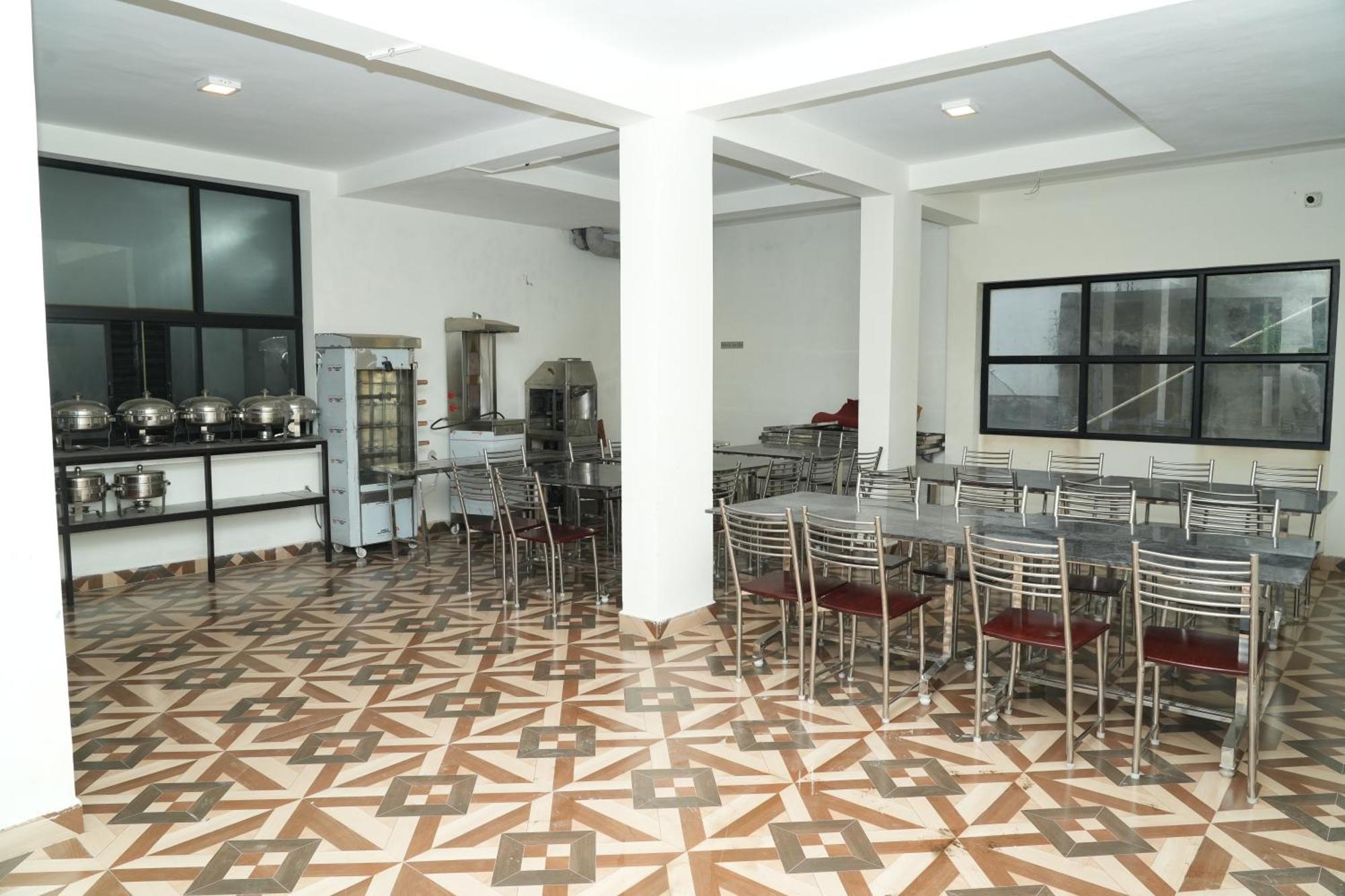 קודאיקנאל Vetrivel International By Brown Tree Resorts מראה חיצוני תמונה