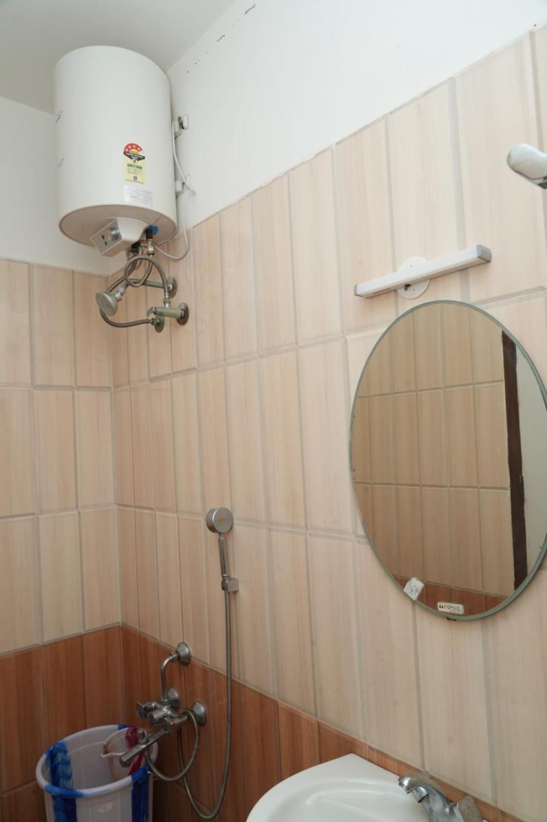 קודאיקנאל Vetrivel International By Brown Tree Resorts מראה חיצוני תמונה